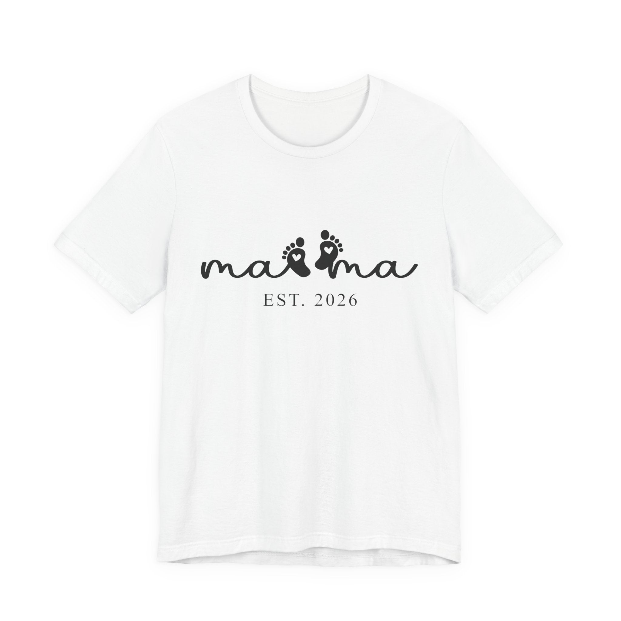 Mama EST. 2026 – Minimalistisches Mama Shirt mit Babyfüßen & Herzdesign