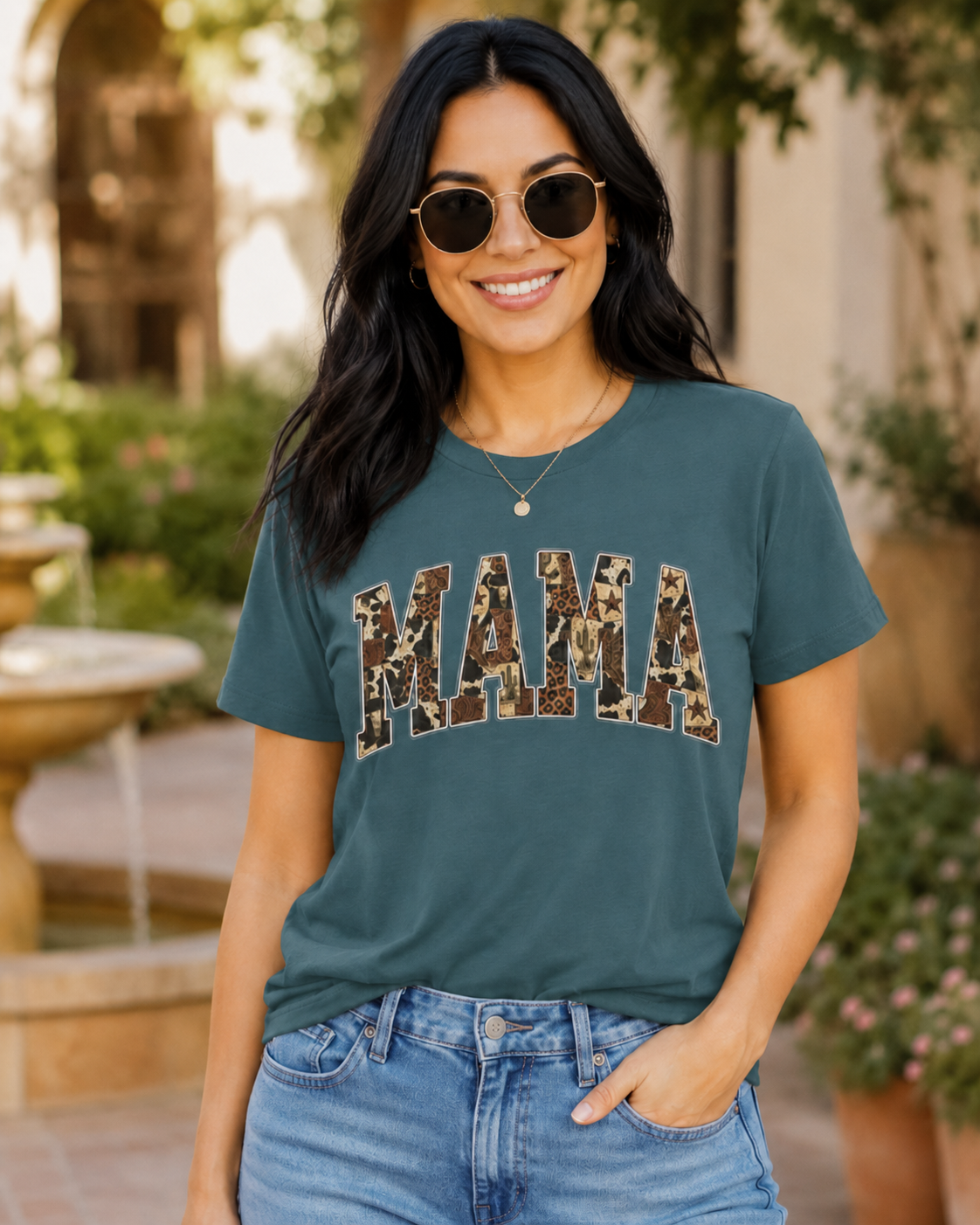 Mama T-Shirt mit Leo-Look und Sternen | Statement Shirt für Mütter